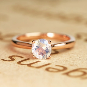 Eye Catching Luxury Simplicity 1 ct Round Moonstone Antique Engagement Ring
