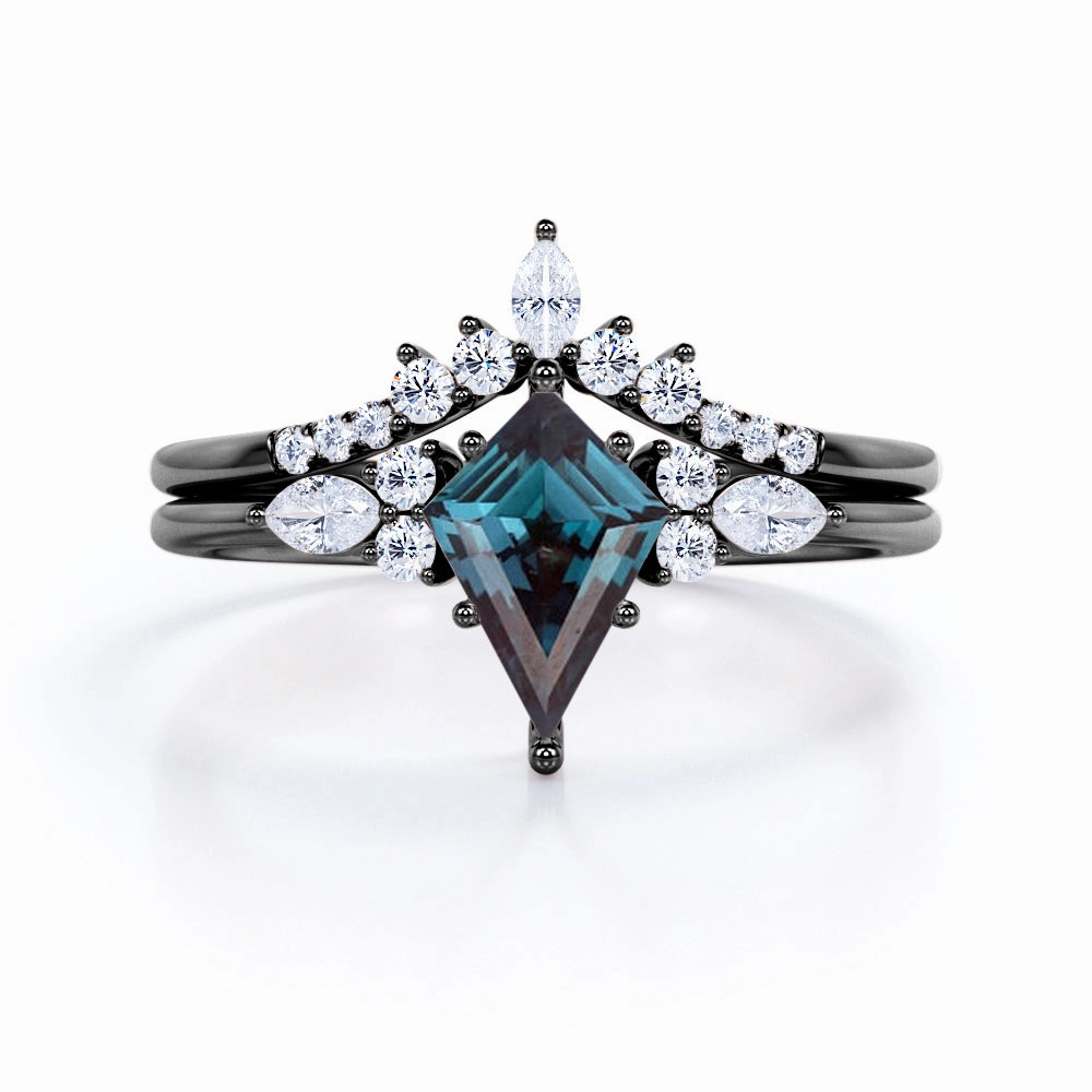 Beautiful Object Customer Favorite Crown 1.25 Ct Kite Lab Alexandrite Bridal Set