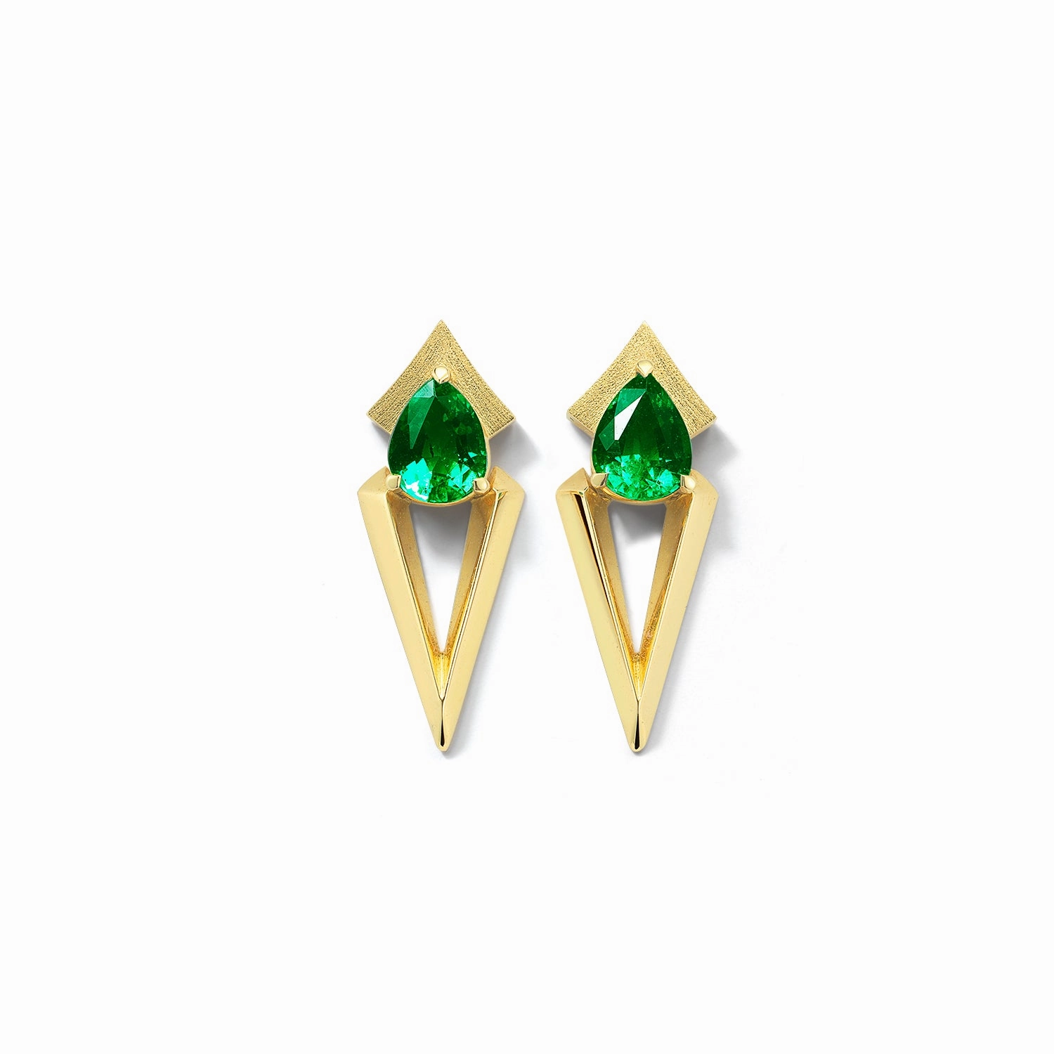 Minimal Glow Sculpted Accent Bremer Jewelry Pear Shaped Emeralds Drop Earrings in 18K Yellow Gold (0.55ctw)