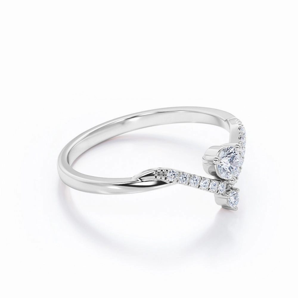 Sturdy Art Chevron 0.5 Ct Round Cut Diamond Engagement Ring