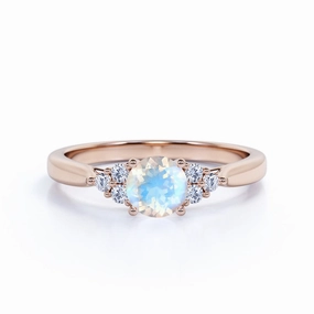 Classic Memento Shimmer Touch Antique 1.25 ct Round Moonstone Engagement Ring