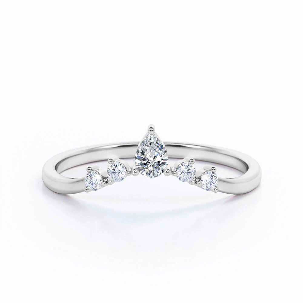 Vintage Work Five Stone 0.15 TCW Round Cut Curved Wedding Band