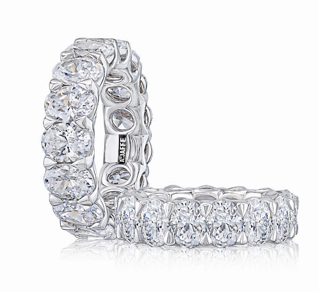 High-Quality Piece A. JAFFE Anniversary/Eternity Diamond Wedding Ring in 18K White Gold (7.50ctw)