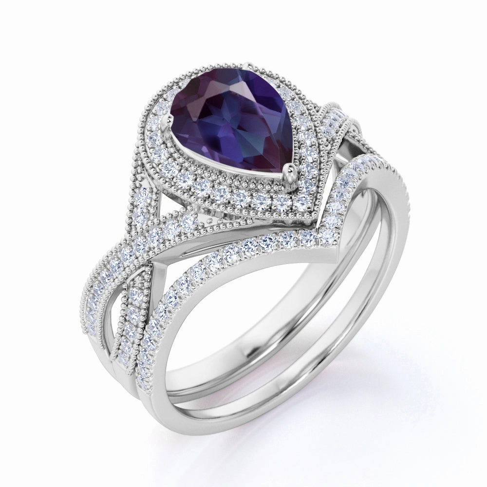 Vintage 1.75 Ct Pear Cut Lab Alexandrite Bridal Set Delicate Embellishment