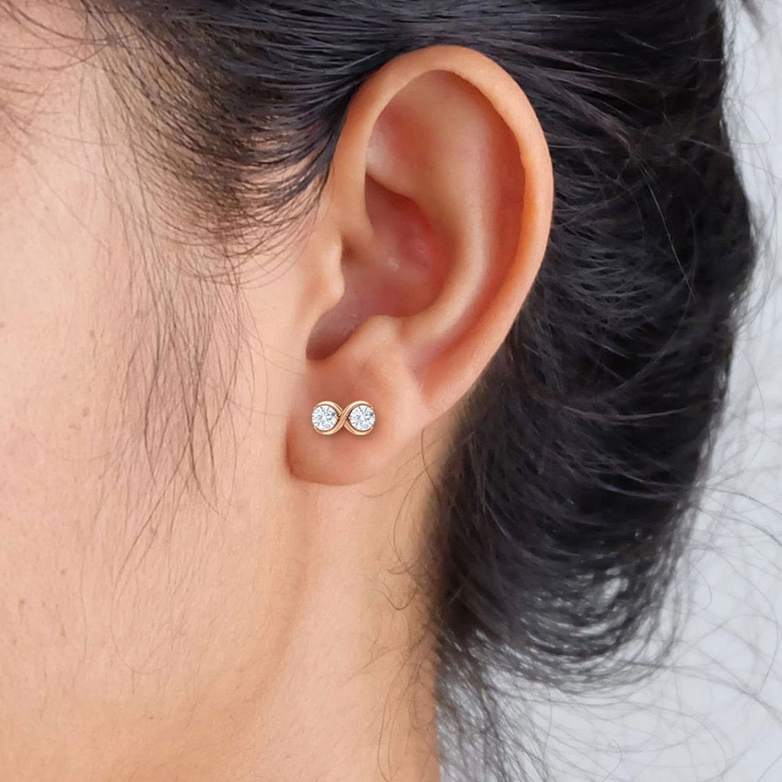 Daytime Decoration Charming Trinket Twin Basket Set 1 Carat Round Certified Moissanite Infinity Stud Earrings with Screw Back in Rose Gold