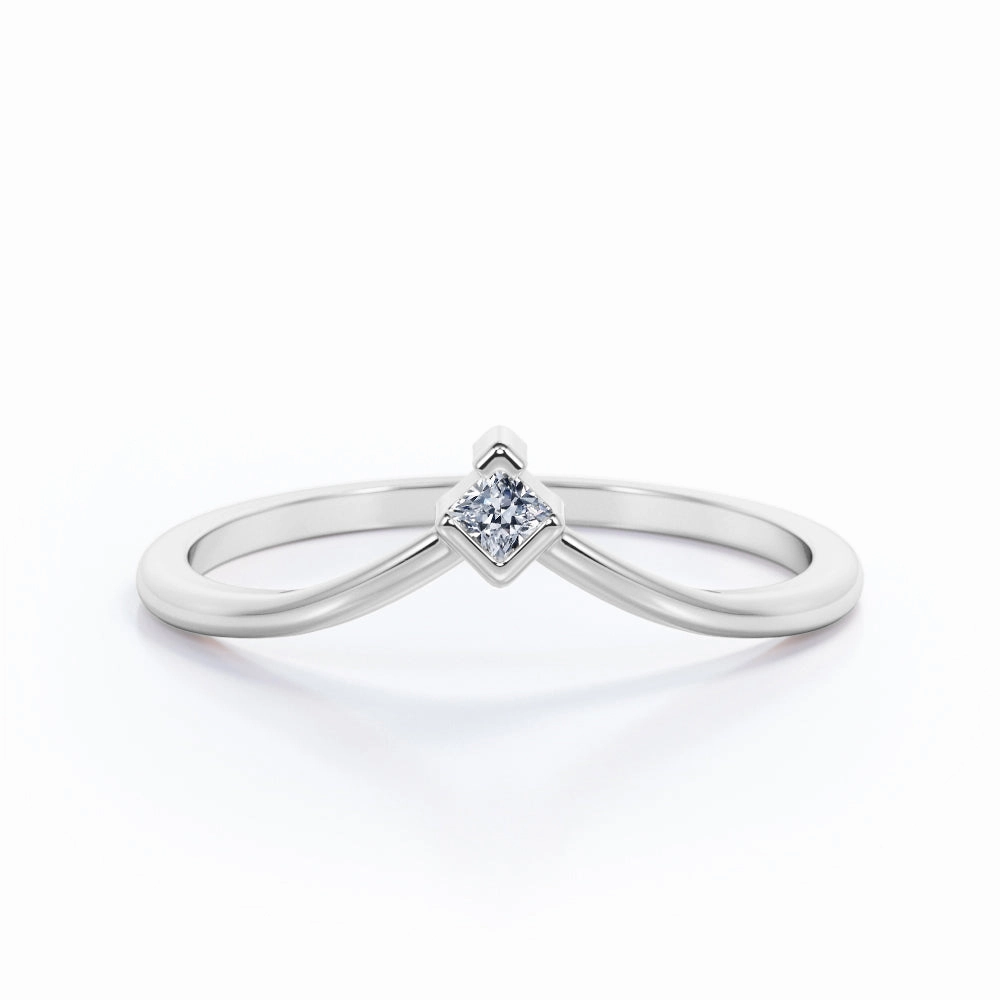 Personal Appearance Expert Service Solitaire 0.10 TCW Round Cut V Shaped Wedding Band