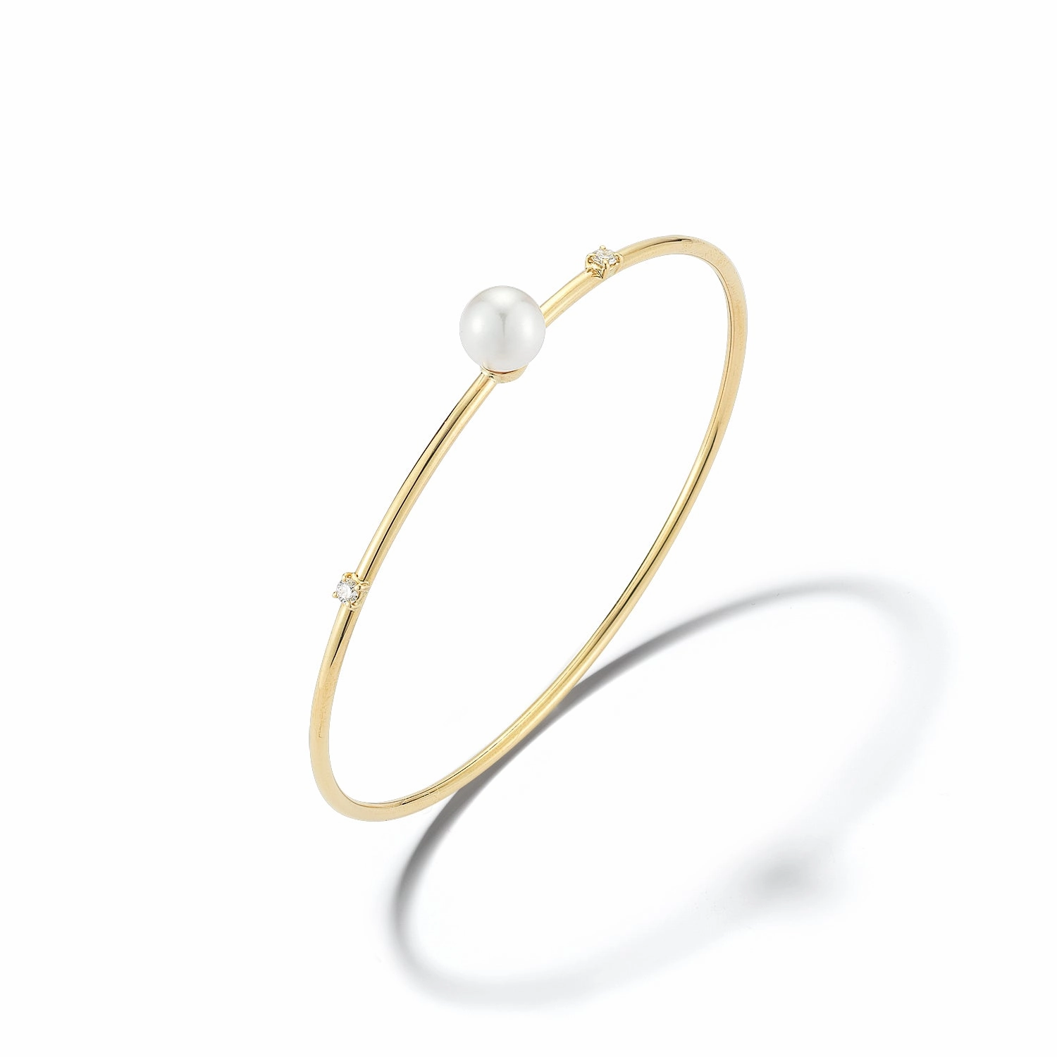 Handmade Glam Gift Look Bremer Jewelry Akoya Cultured Pearl and Diamond Bangle Bracelet in 18K Yellow Gold (0.11ctw)