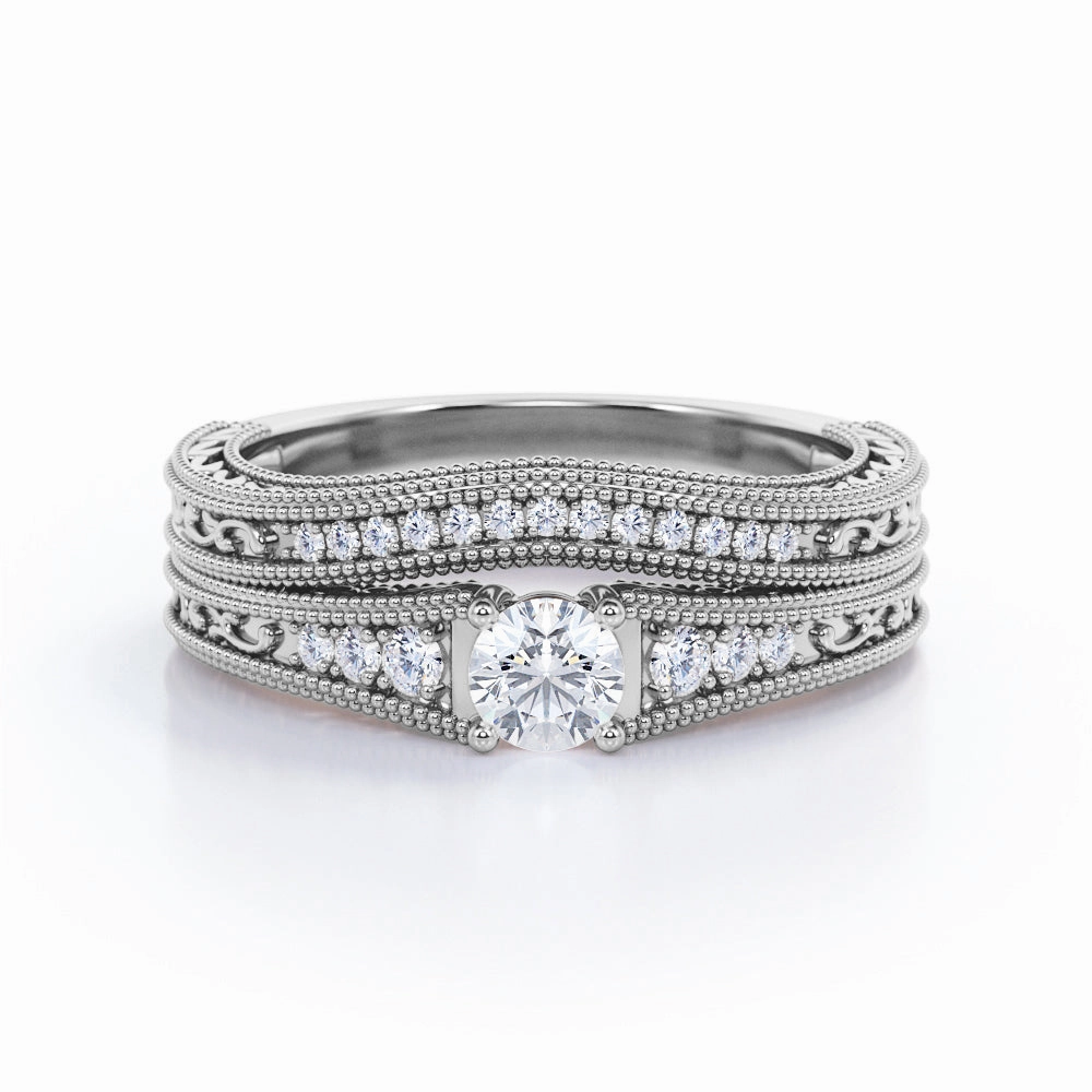 Retro Inspired Hypoallergenic Style Tapered 0.50 Ct Round Cut Diamond Wedding Ring Set