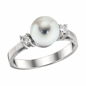 Evening Outfit Timeless Akoya Cultured Pearl and Round Diamond Side Stone Ring